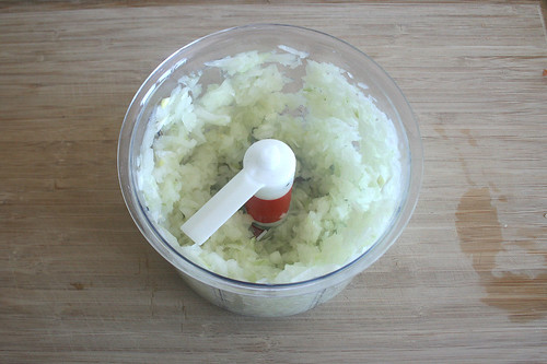 16 - Zwiebel würfeln / Dice onion
