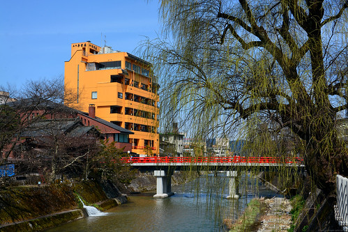 takayama gifu japan redbridge nakabashibridge 中橋 hidatakayama river rivermiyakawa photobygeorgerex imagesgeorgerex 日本国