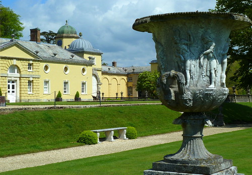england english urn garden devon marble castlehill castlehillgardens