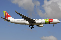 TAP Portugal A330-202 CS-TON LIS 24/05/2014