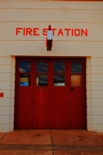door red closed newsouthwales firestation smalltown peakhill