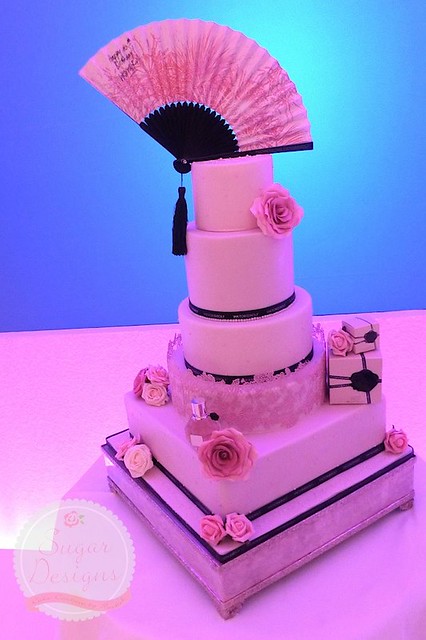 Flowerbomb Cake by Sugar Designs