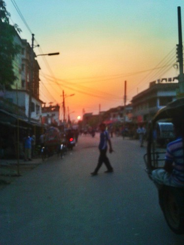 sunset blur rajshahi streetsunset flickrandroidapp:filter=none munafermor suninthestreet blursunset blursun