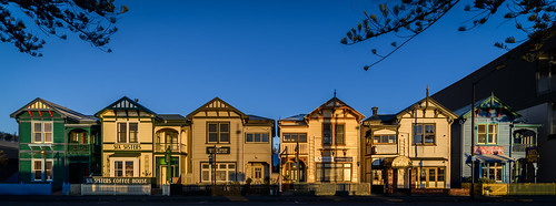 houses light newzealand sky architecture sunrise dawn symmetry villa napier hawkesbay sixsisters