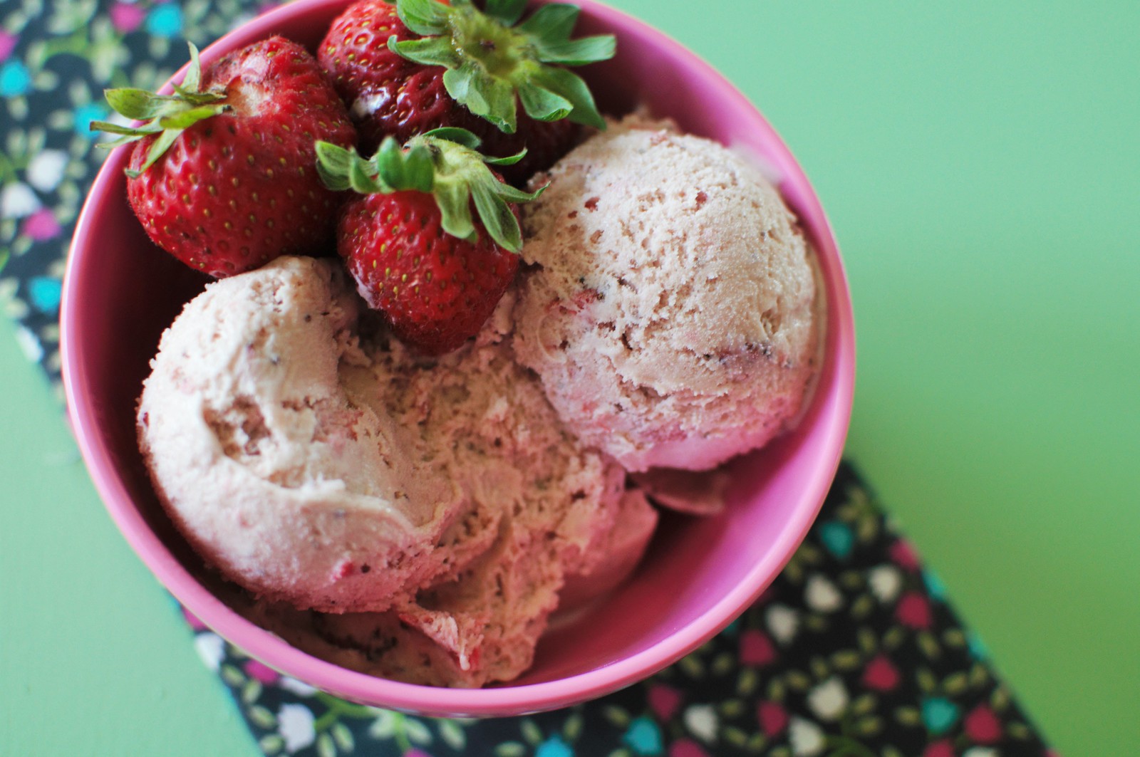 Roasted Strawberry Ice Cream 2