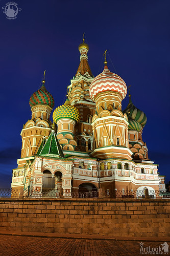 russia moscow basilsslope stbasilscathedral nightmoscow moscowbynight cupolas churchdomes churches cathedrals orthodoxchurches orthodoxcathedrals stbasils intercessioncathedral ru