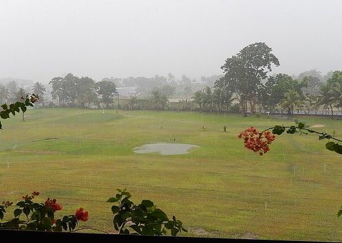 wet rain hotel view bougainvillea golfcourse novotel nadi