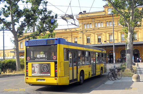 autobus Busotto n°88 in arrivo alla Stazione F.S. - linea 3