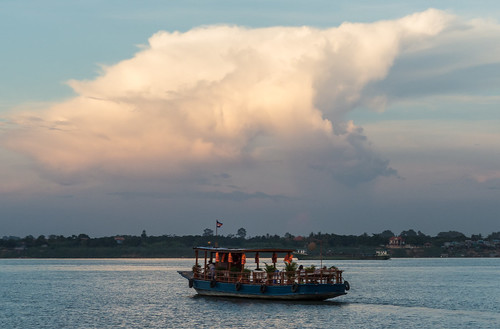cruise sunset river cambodia seasia cloudy phnompenh