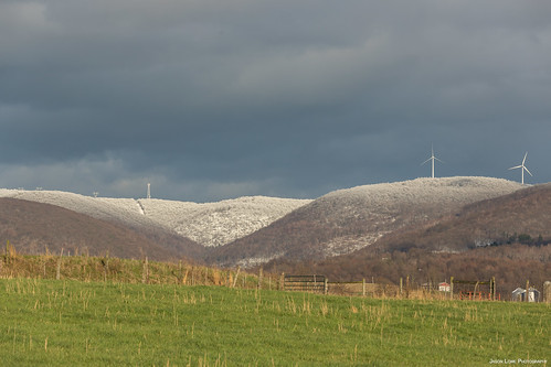 snow sky clouds cloudy moody mountain laurelhighlands windmills field spring weather