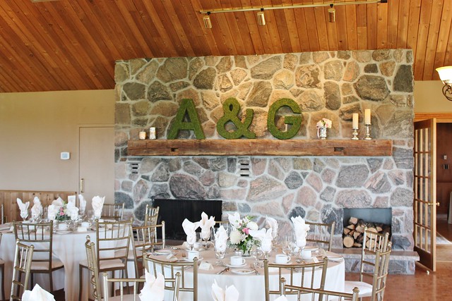 diy-moss-covered-letters-wedding