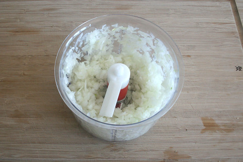 16 - Zwiebel würfeln / Dice onion