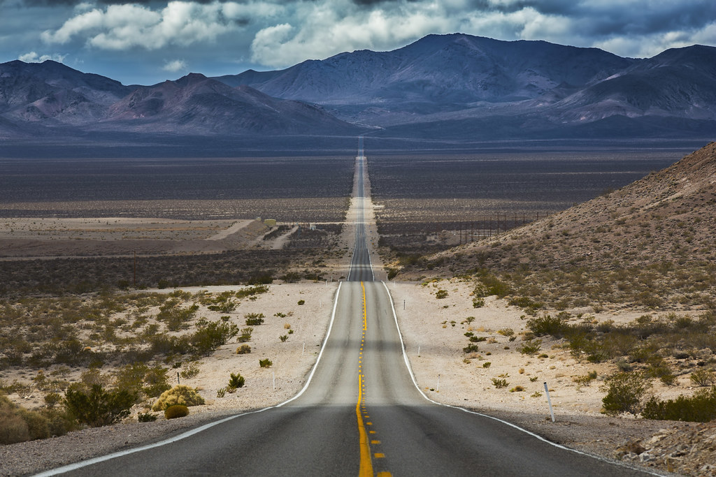 A Lone Road to Death Valley 
