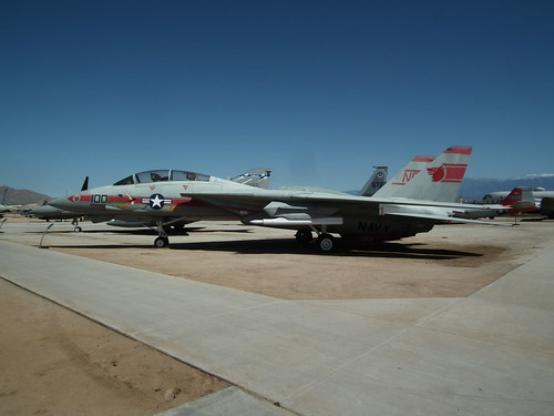 157990/NE-100 F-14A March AFB, CA 12-3-14