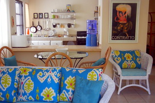 Casa Christi sofa & kitchen