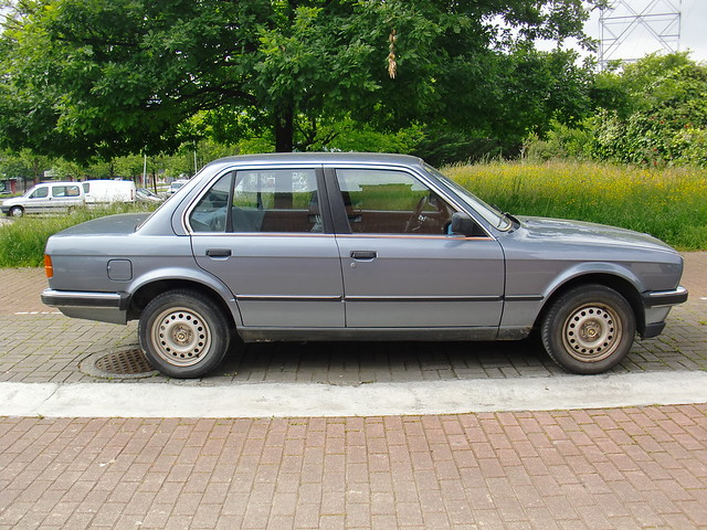 BMW320I1983