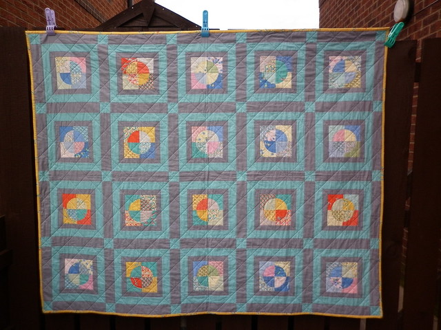 Drunkard's Path quilt - the front