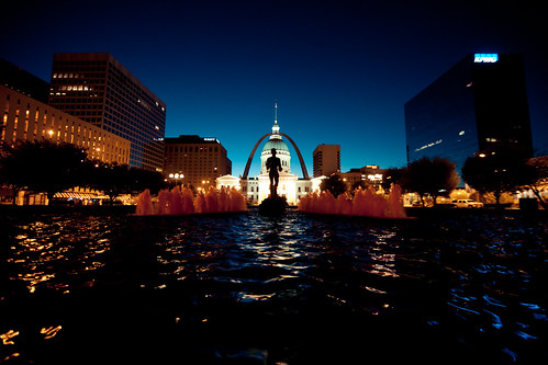 sculpture usa architecture sunrise arch unitedstates fav50 unitedstatesofamerica stlouis missouri gatewayarch stlouisarch oldcourthouse fav10 fav25 fav100