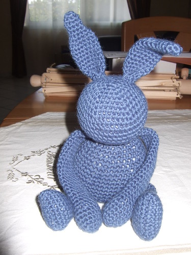 Un lapin bleu !