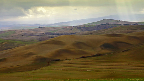 valdorcia landscape hills tuscany clouds panorama sunset cloudy country nature waves vitaleta agriculture