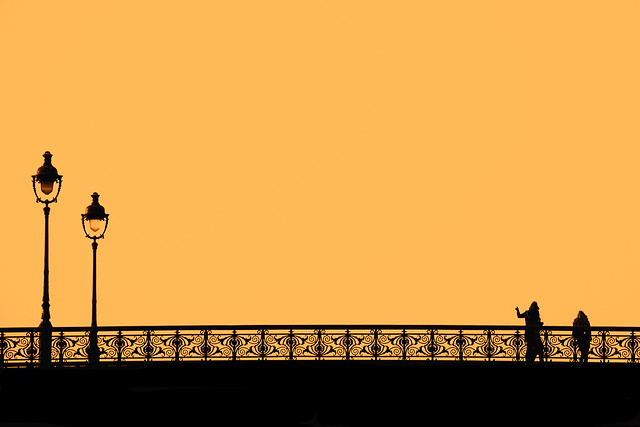 Golden hour at Paris's Notre Dame bridge