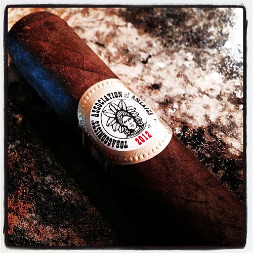 #nowsmoking #tatuaje #taa12 #cigar #cigarporn #cigars #cigaraficionado #botl