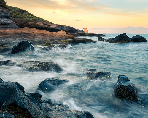 ocean sunset sea mer seascape beach nikon rocks nikkor plage hdr languedoc rochers océan photomatix d7000 lamirgue