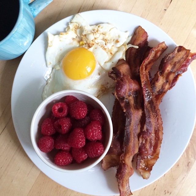 Day 19, #whole30 - breakfast (bacon, eggs, raspberries, & black coffee)