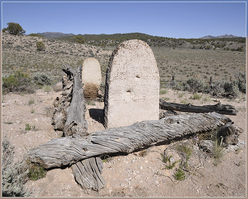 abandoned cemetery grave death desert rip nevada tombstone restinpeace springvalley lincolncounty ruheinfrieden requiescantinpace reposeenpaix