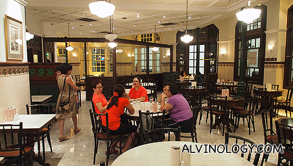 Ujong @ Raffles Hotel - Alvinology
