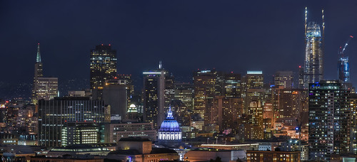 sanfrancisco california nikon d810 color march spring night dark 2017 boury pbo31 over coronaheights park salesforce tower construction skyline city urban view panoramic large panorama stitched cranes cityhall transamerica civiccenter