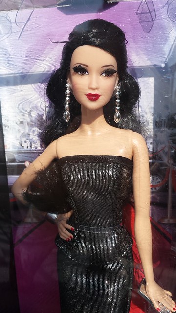 2013 The Barbie Look Red Carpet Dealer Exclusive Grey & Black Gown Lea BDH27 (2)