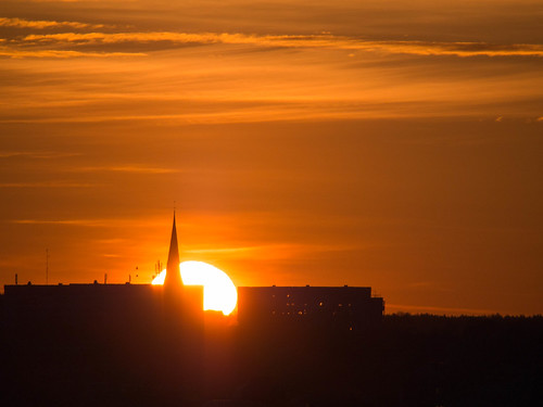 birds silhouette 30 sunrise day cloudy sweden uppsala april sverige kyrka valborg 2014 vaksala