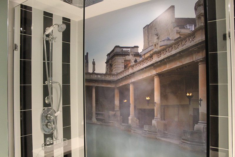 francis hotel bath
