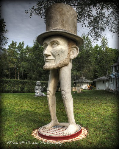 wisconsin hogarty creative lincoln roadside canon sculpture artistic whimsical digital lawn oneofakind 24105l humor marathoncounty oldabe canon6d centralwisconsin abrahamlincoln statue geotagged hogartywisconsin usa northamerica unitedstates abelincoln canoneos art lawnstatue lawnsculpture marathoncountywisconsin tophat presidentlincoln roadsideattraction uspresident lawnstructure artwork midwest humorous oddball weird eccentric curiosities amusing honestabe