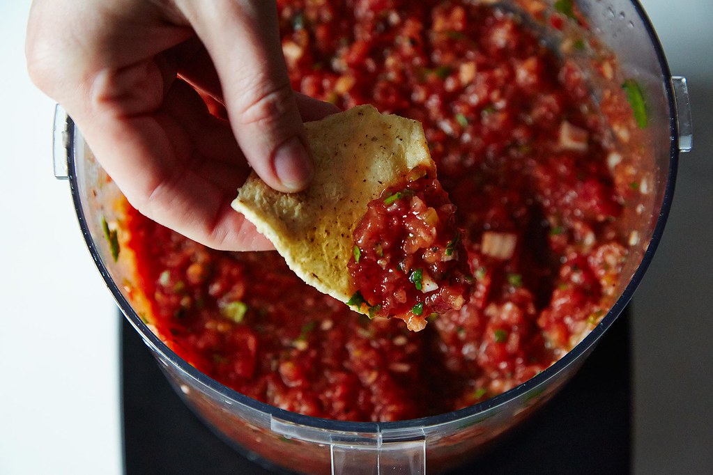 How to Make Salsa Without a Recipe