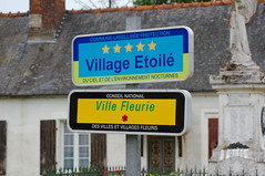Panneaux Village étoilé et Ville fleurie - Photo of La Neuve-Lyre