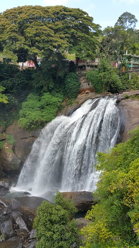 hulugaga charithmania hulugangafalls huluriverwaterfallsrilanka hulugagaදුම්බරමිටියාවතේරිදීසළුව joduella joduellafallssrilanka joduellasrilankacharithmania