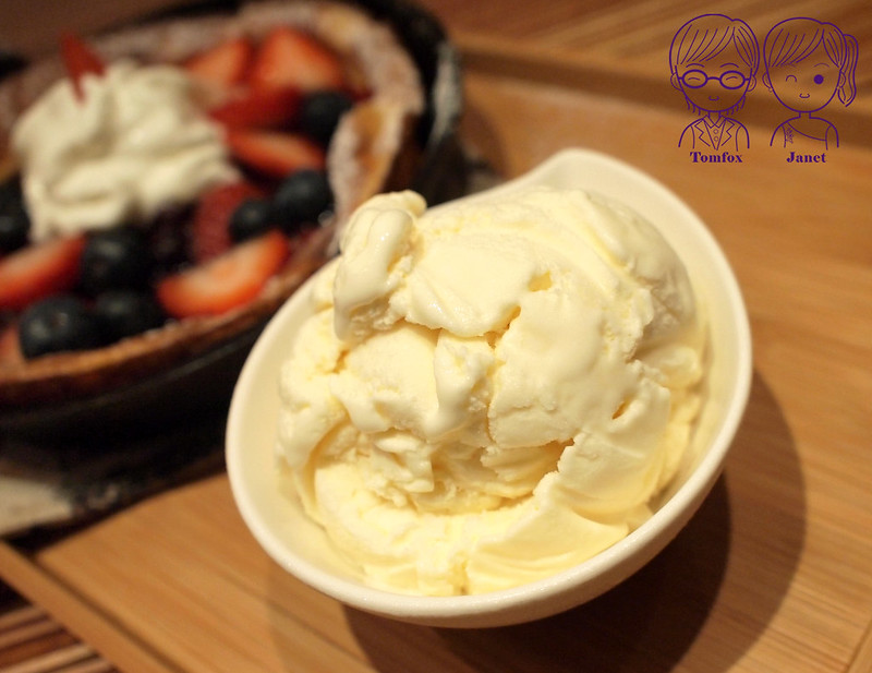 29 Cafe Cafe 綜合莓果煎餅寶貝 香草冰淇淋