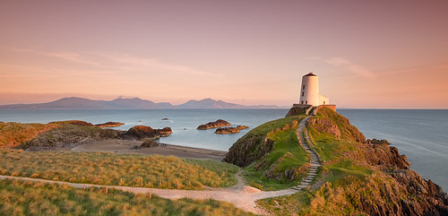 uk greatbritain sunset sea sky lighthouse mountains wales canon island rocks unitedkingdom path walk hill smooth warmth calm clear trail 7d perched 1740mm goldenhour llanddwyn anglesey lseries richjjonesphotography richjjones