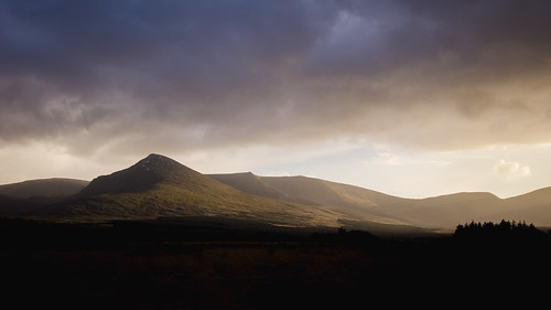ireland irland travel sunset mountains roadtrip stunning light