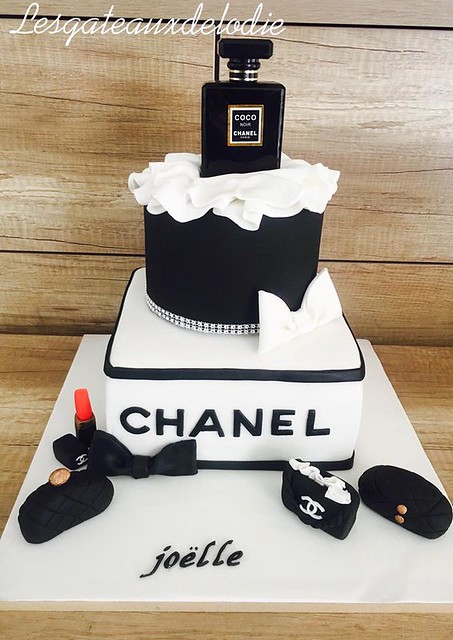 Chanel Cake by Elodie Dadoune-Vandevoorde of Lesgateauxdelodie