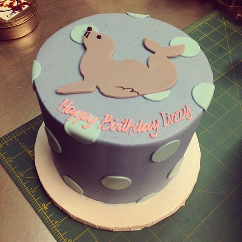 Sea lion birthday cake #polkadotscupcakefactory