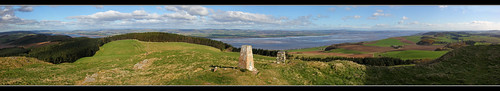 panorama tractor rivertay fife dundee hill perth farms hilltop trigpoint ayton carseofgowrie balmerino tayrailwaybridge normanslaw