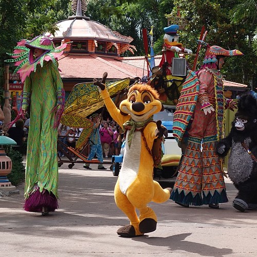 Mickey's Jammin' Jungle Parade。