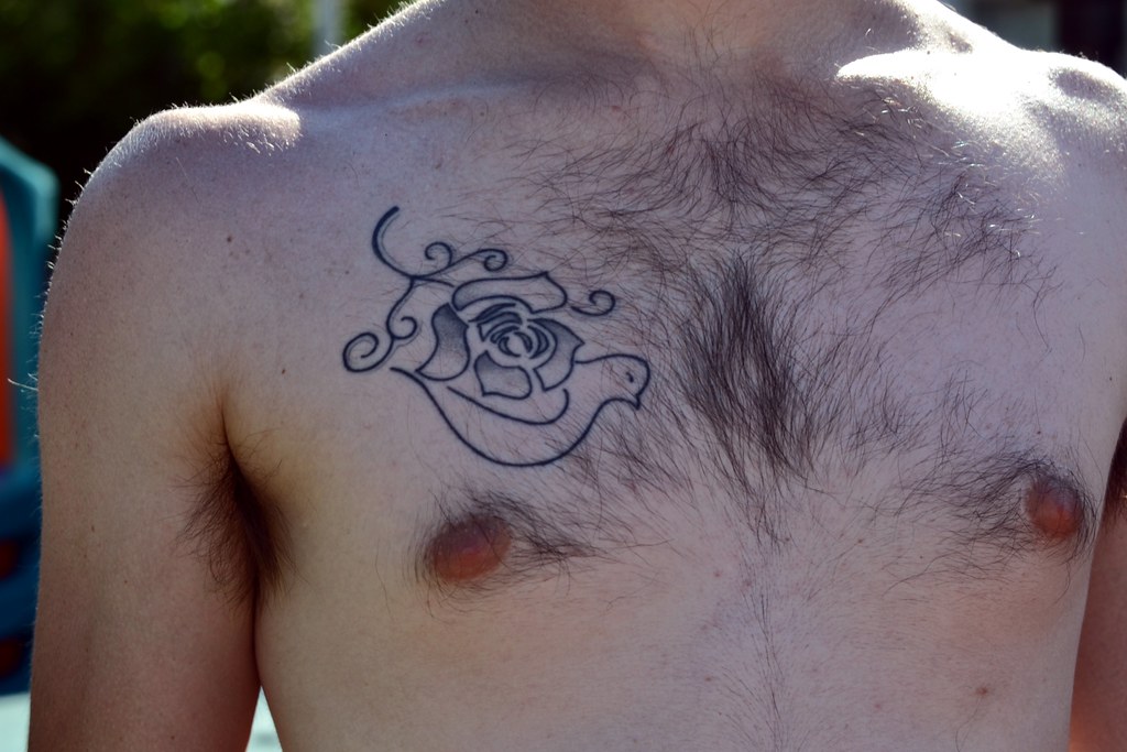 12 Scientific Reasons Why Men Have Nipples-9011