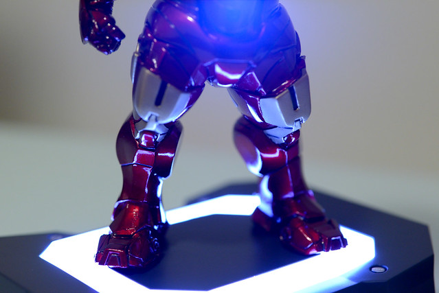 【底座發光】Iron Man Mark IV