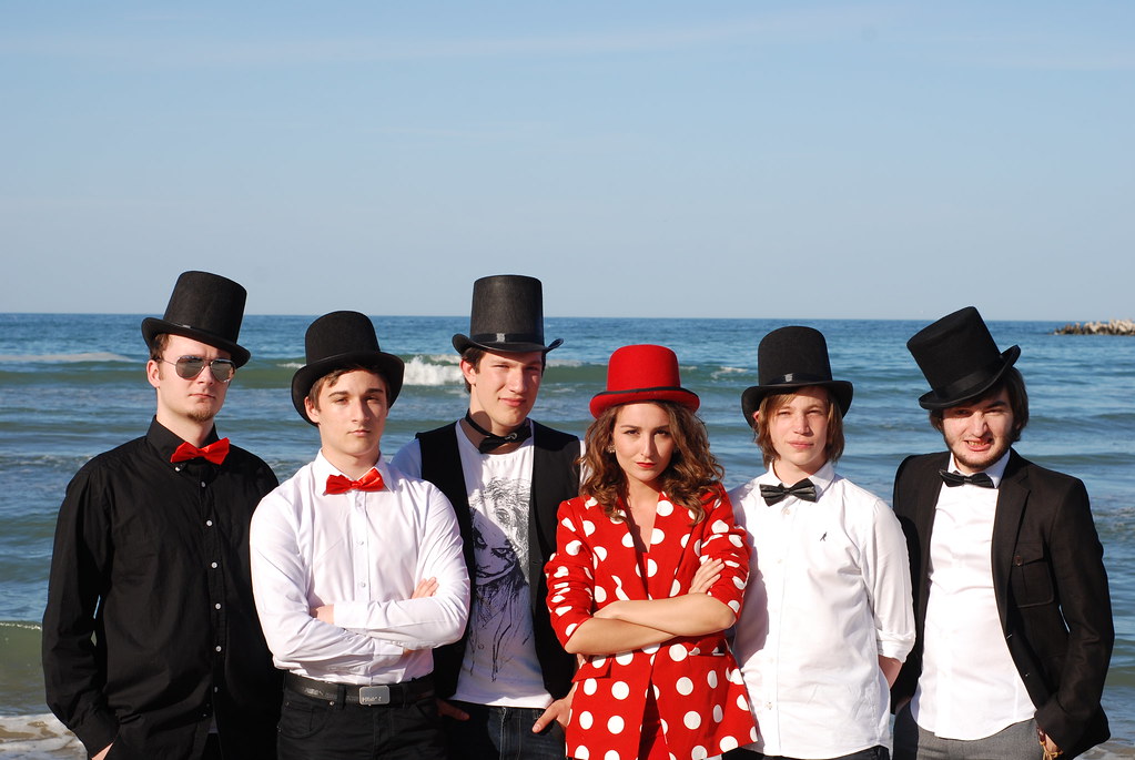 SWEET PAPRIKA & THE TOP HATS