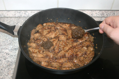 26 - Currypaste addieren / Add curry paste