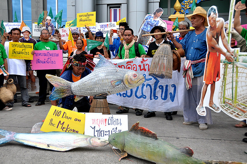 柬埔寨、緬甸和越南等湄公河下游的國家停止建壩的呼聲此起彼落。